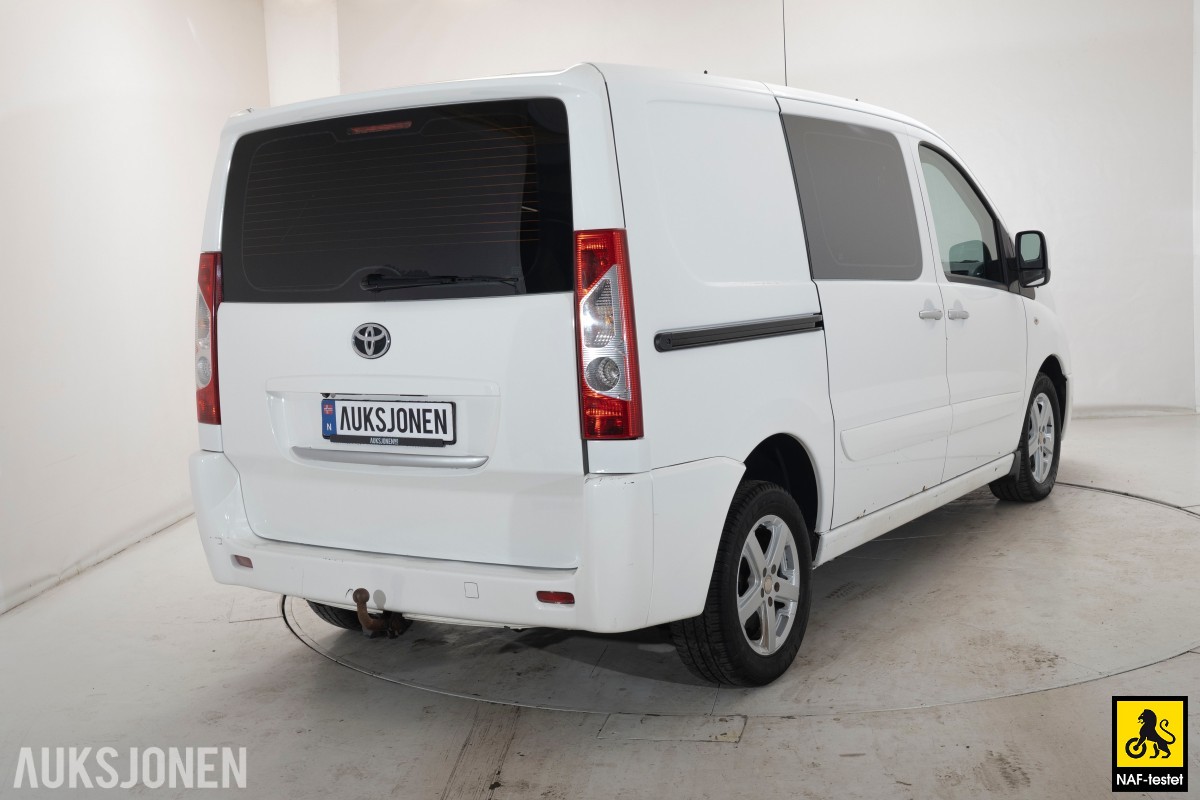 2015 Toyota PROACE 2.0 D-4D 128 HK HENGERFESTE VARMER SKYVEDØRER 