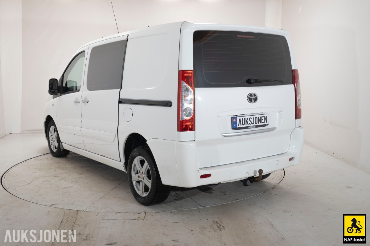 2015 Toyota PROACE 2.0 D-4D 128 HK HENGERFESTE VARMER SKYVEDØRER 