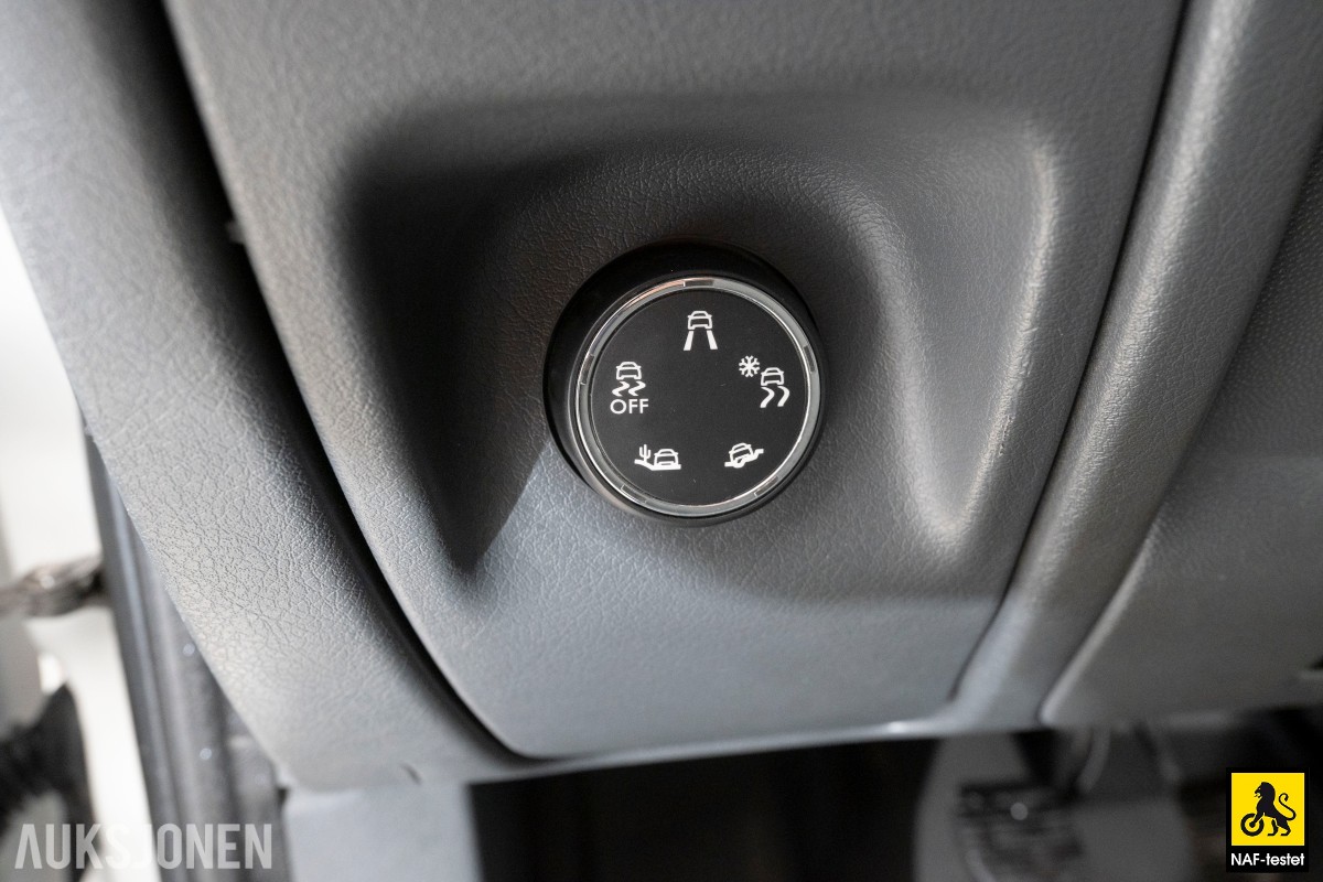 2015 Toyota PROACE 2.0 D-4D 128 HK HENGERFESTE VARMER SKYVEDØRER 