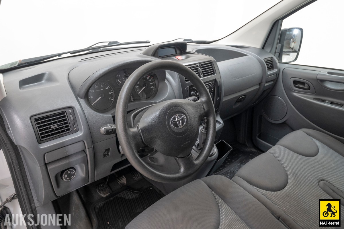 2015 Toyota PROACE 2.0 D-4D 128 HK HENGERFESTE VARMER SKYVEDØRER 