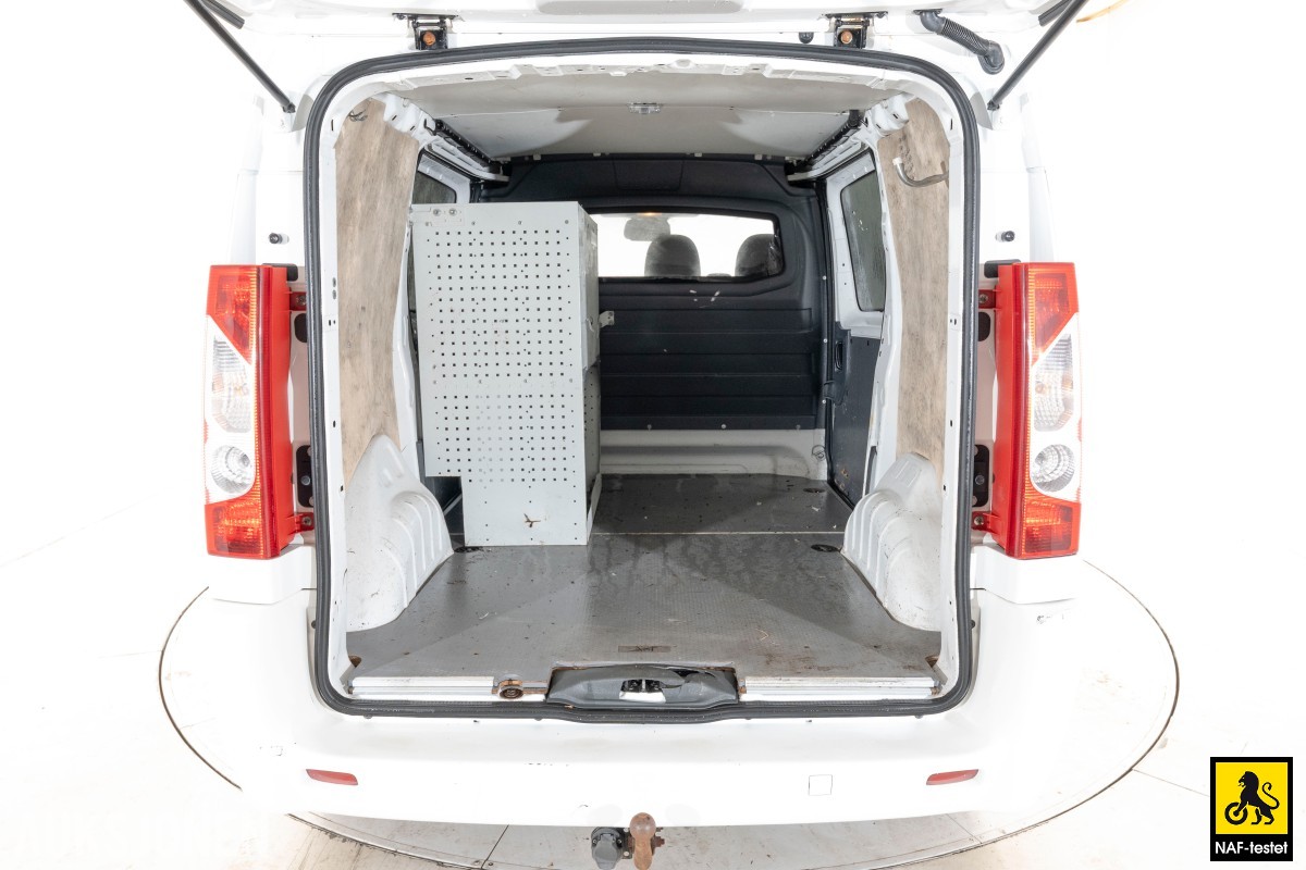 2015 Toyota PROACE 2.0 D-4D 128 HK HENGERFESTE VARMER SKYVEDØRER 