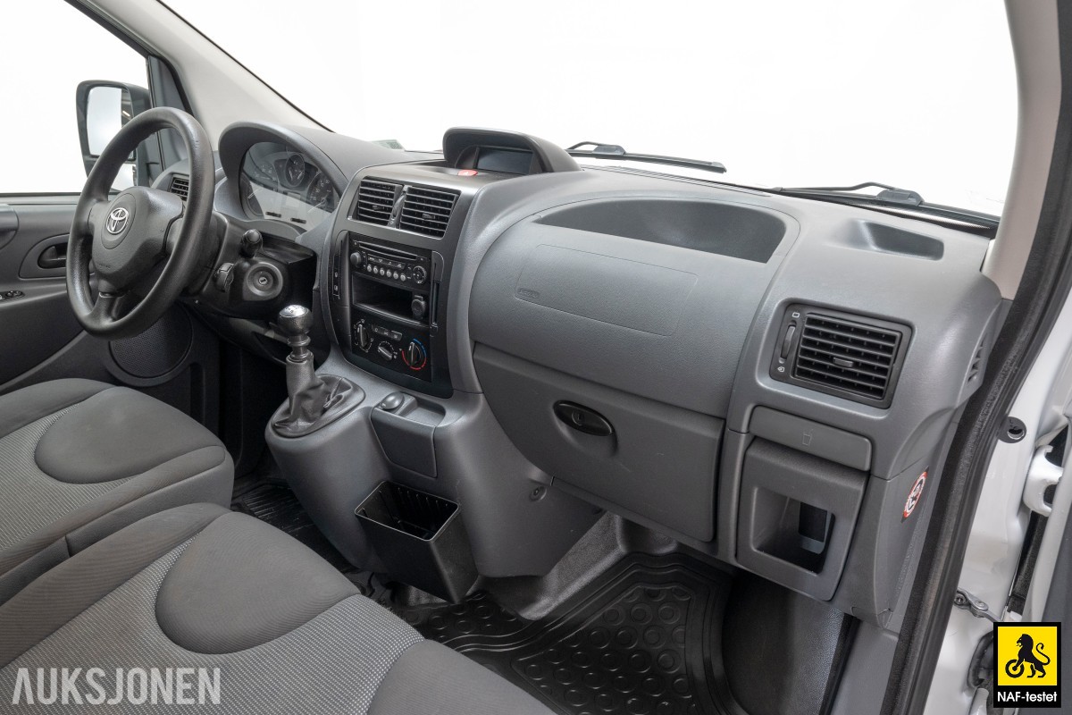 2015 Toyota PROACE 2.0 D-4D 128 HK HENGERFESTE VARMER SKYVEDØRER 