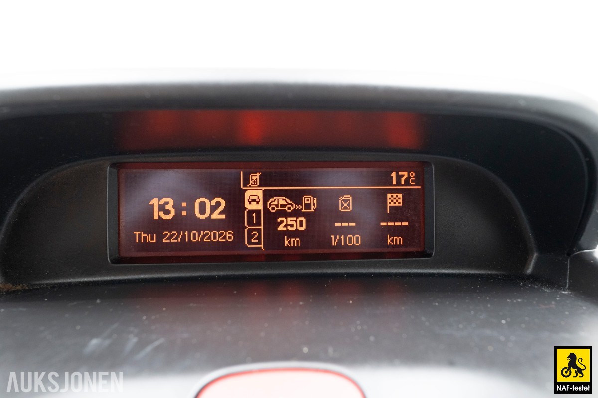 2015 Toyota PROACE 2.0 D-4D 128 HK HENGERFESTE VARMER SKYVEDØRER 