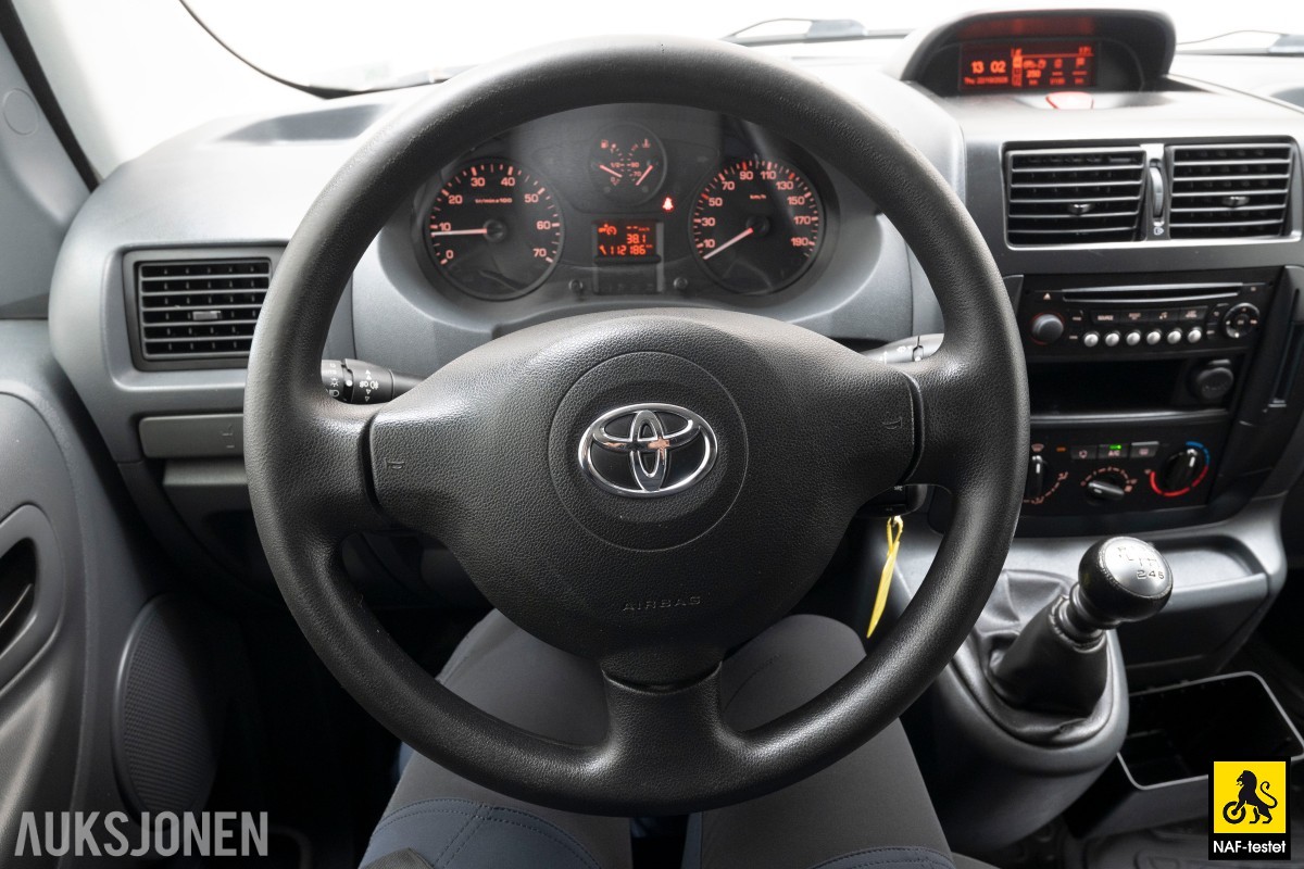 2015 Toyota PROACE 2.0 D-4D 128 HK HENGERFESTE VARMER SKYVEDØRER 