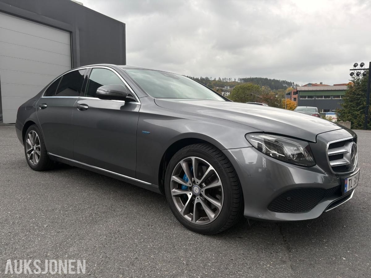 2017 Mercedes-Benz E 350E PHEV PANORAMA HEAD-UP 360-KAMERA HENGERFESTE