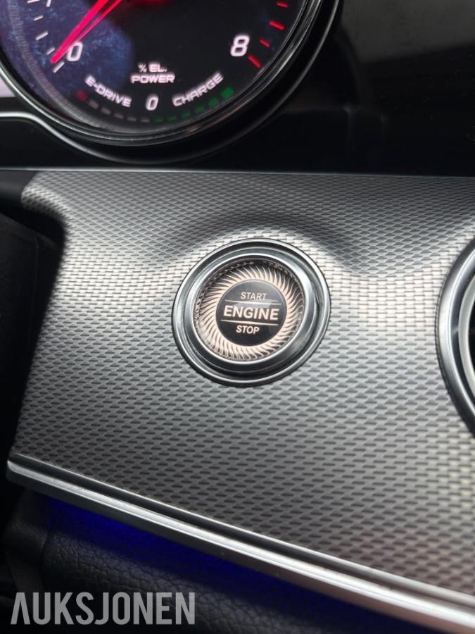 2017 Mercedes-Benz E 350E PHEV PANORAMA HEAD-UP 360-KAMERA HENGERFESTE