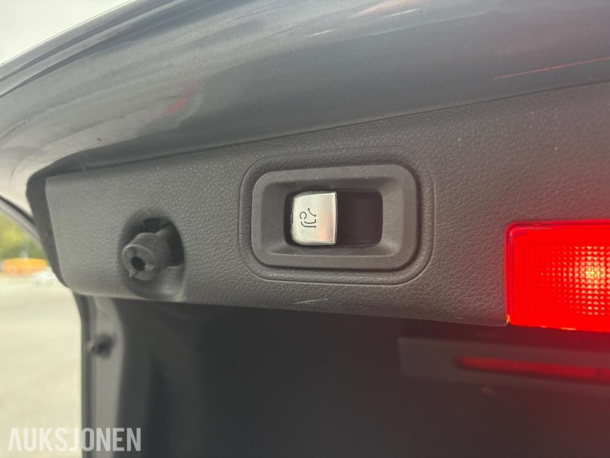 2017 Mercedes-Benz E 350E PHEV PANORAMA HEAD-UP 360-KAMERA HENGERFESTE