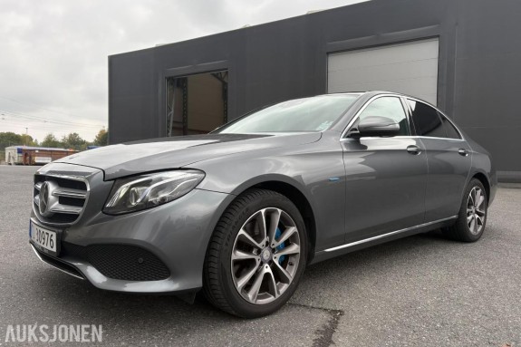 2017 Mercedes-Benz E 350E PHEV PANORAMA HEAD-UP 360-KAMERA HENGERFESTE