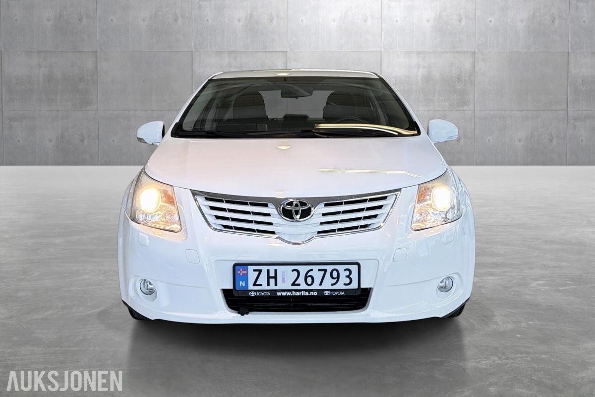 2009 Toyota Avensis 1.6 131 HK HENGERFESTE KLIMA SOMMER & VINTER