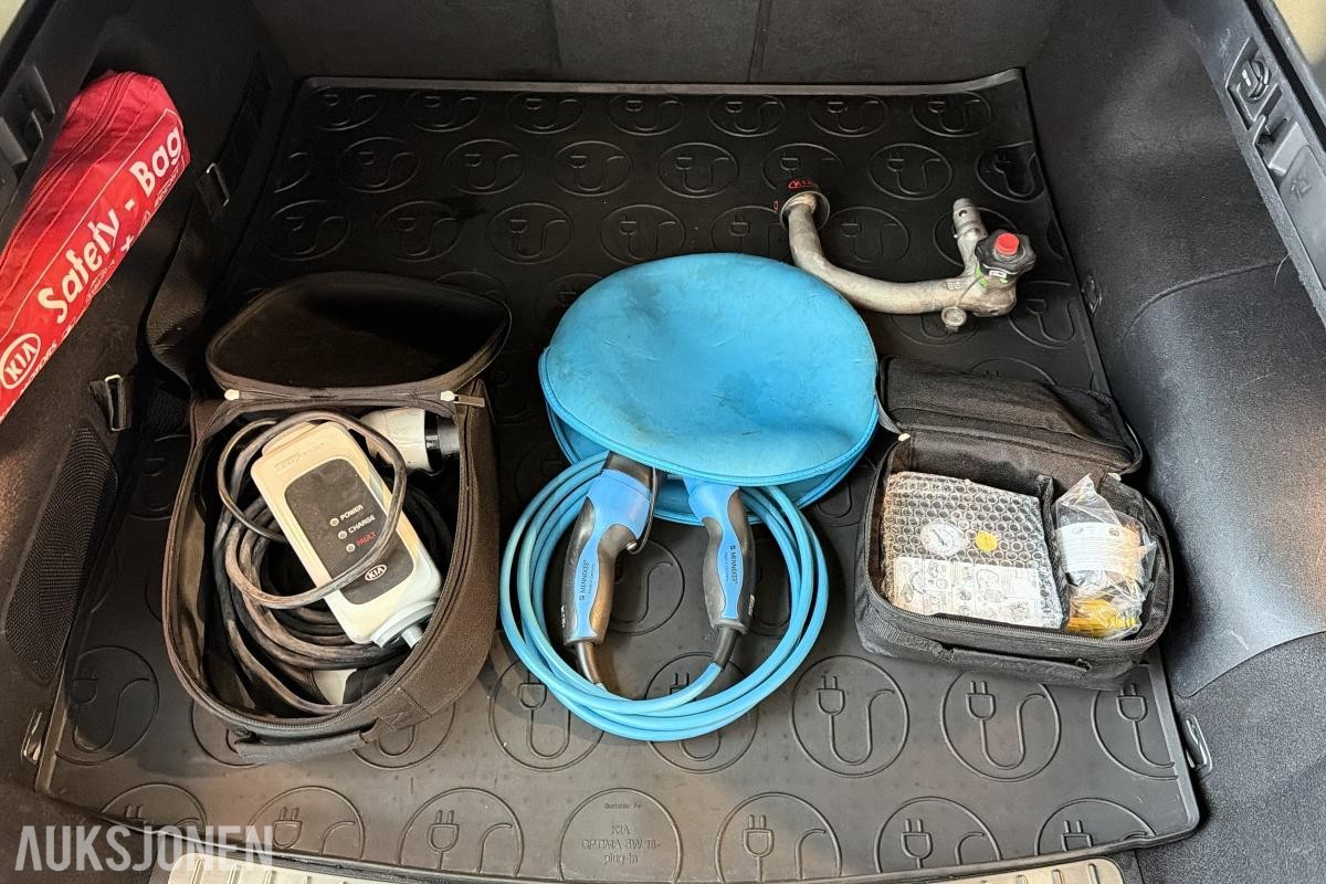 KIA OPTIMA PHEV 205 HK AUT HENGERFESTE PANO SKINN KAMERA PANO