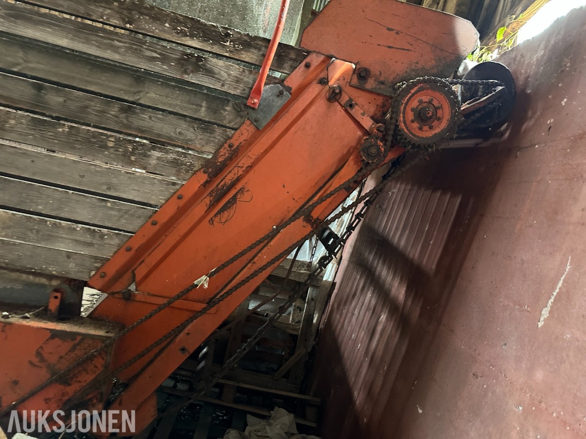 Underhaug Avlesservogn med kastvals
