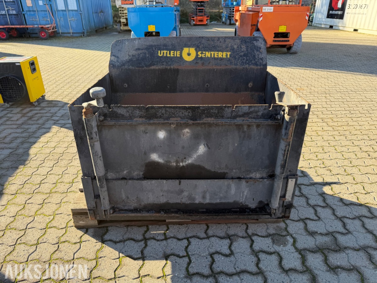 2013 Matrix 500 Asfaltutlegger/skuffe 1,6 t