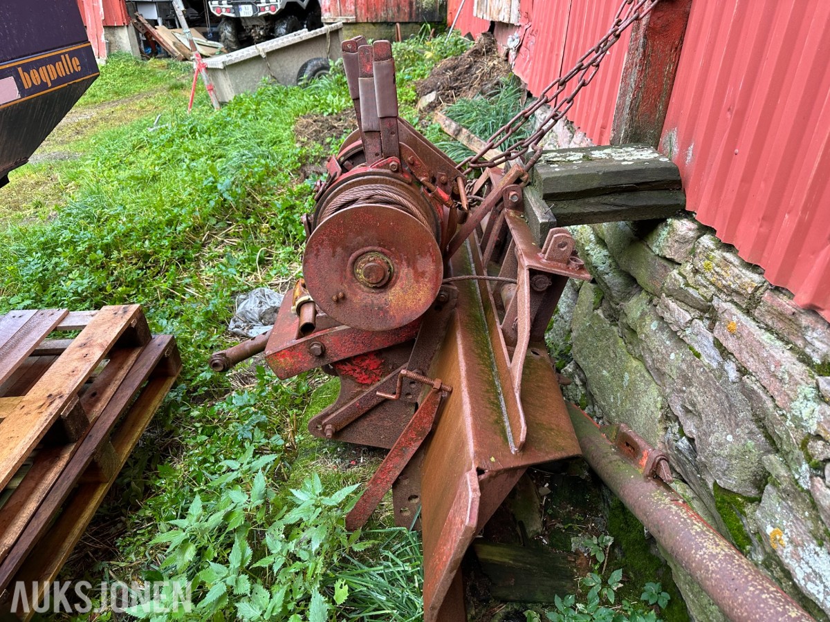 Igland 3000/2 Skogsvinsj, dobbel trommel til traktor