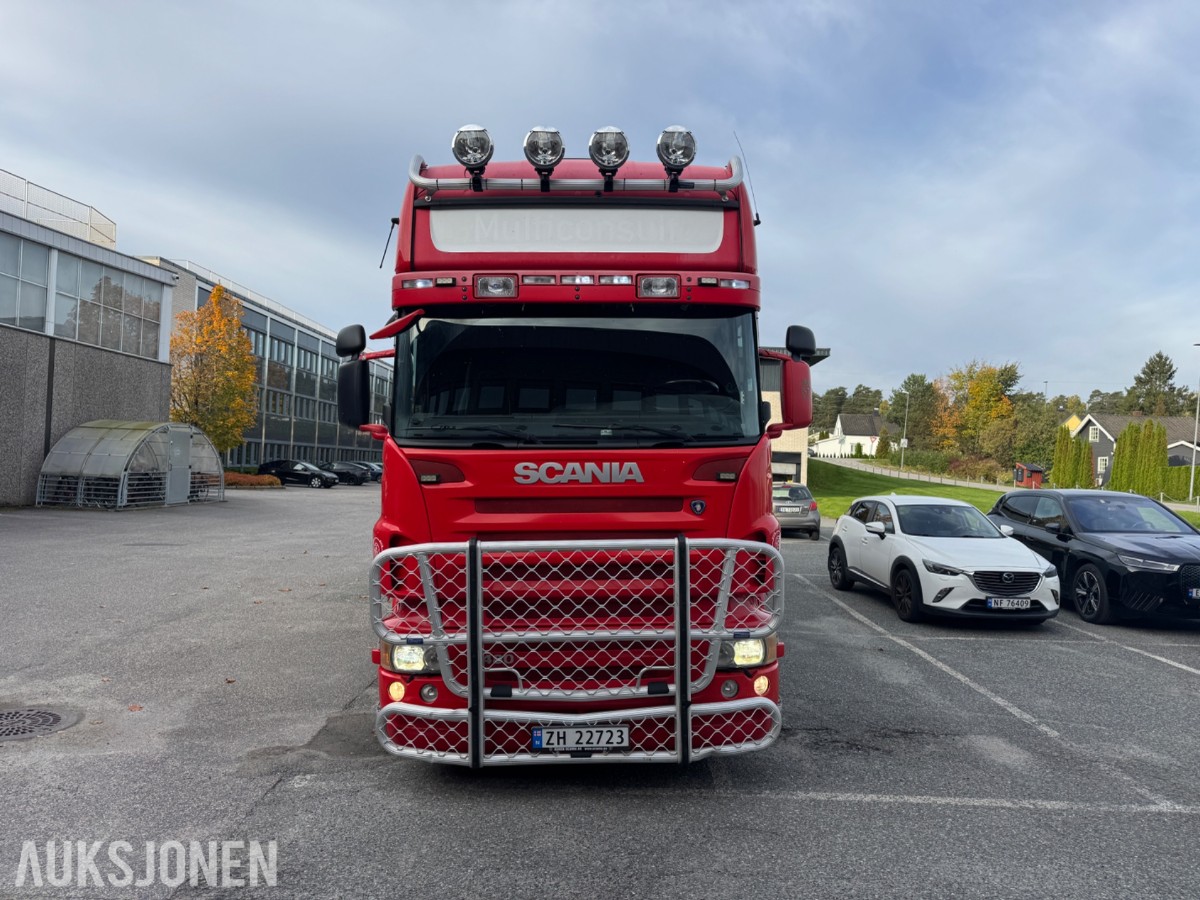 Scania R 480 skapbil med bakløfter, Opticruise, ryggekamera og hengerfeste