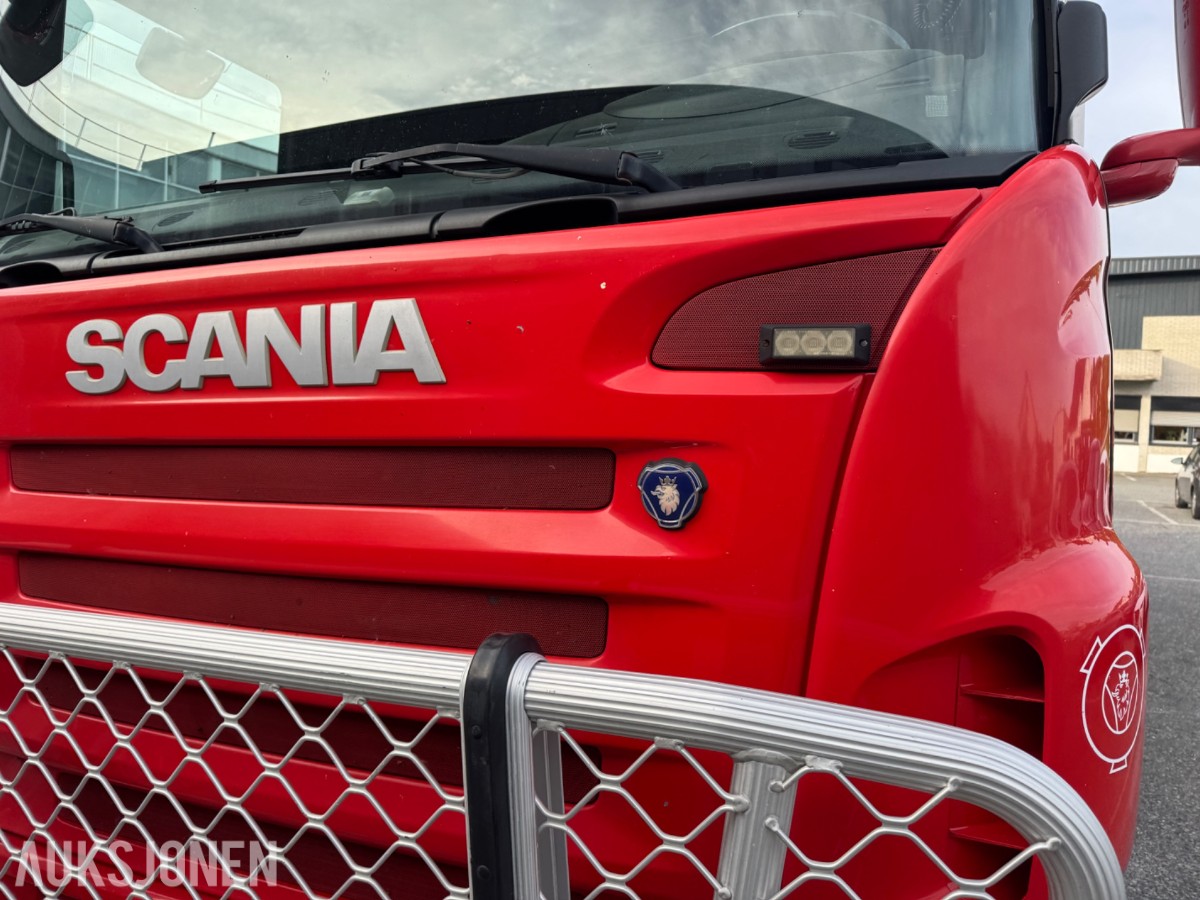 Scania R 480 skapbil med bakløfter, Opticruise, ryggekamera og hengerfeste