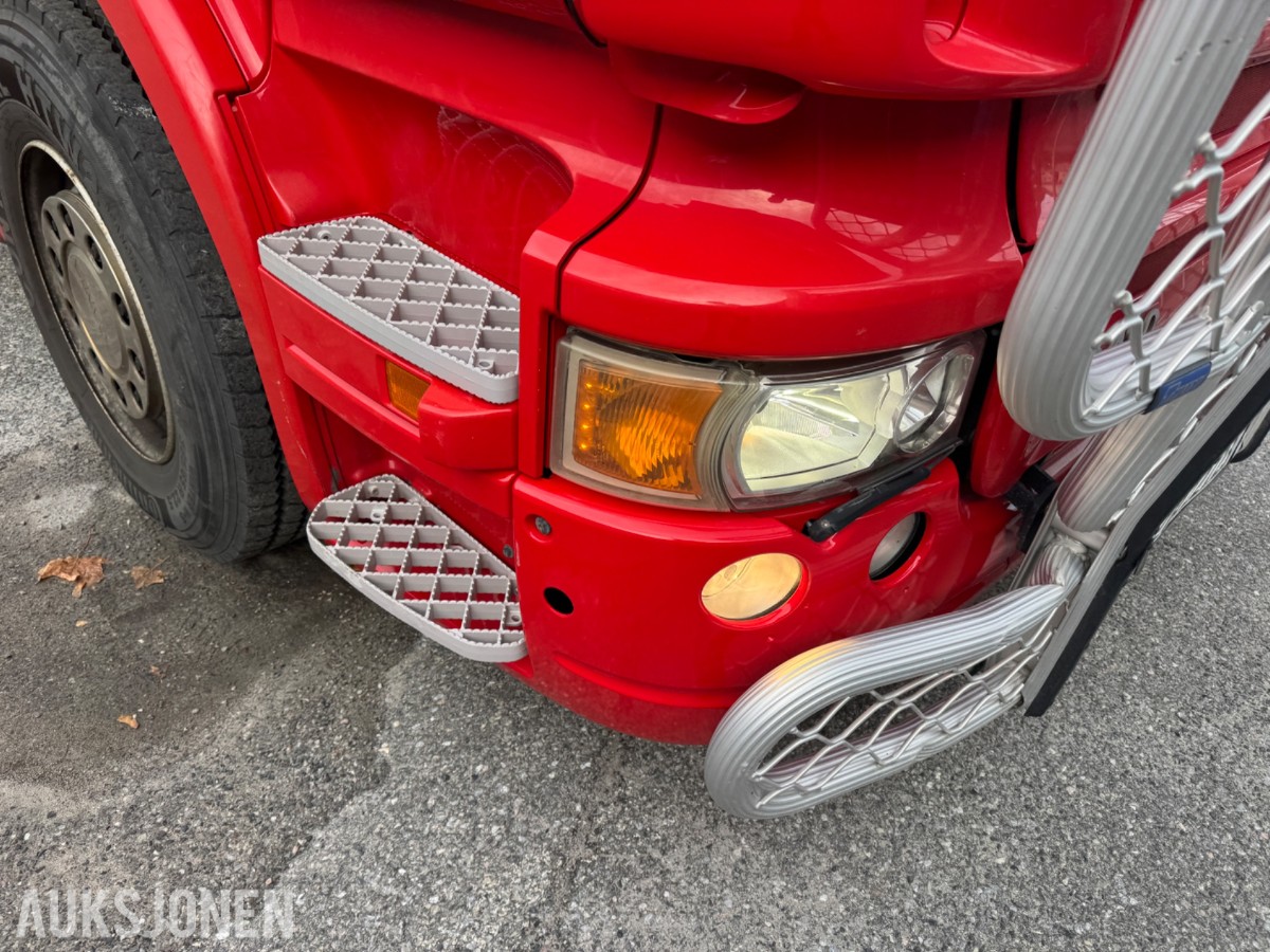 Scania R 480 skapbil med bakløfter, Opticruise, ryggekamera og hengerfeste