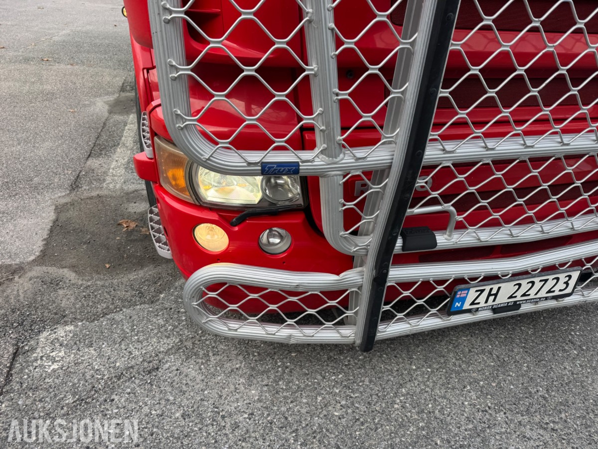 Scania R 480 skapbil med bakløfter, Opticruise, ryggekamera og hengerfeste