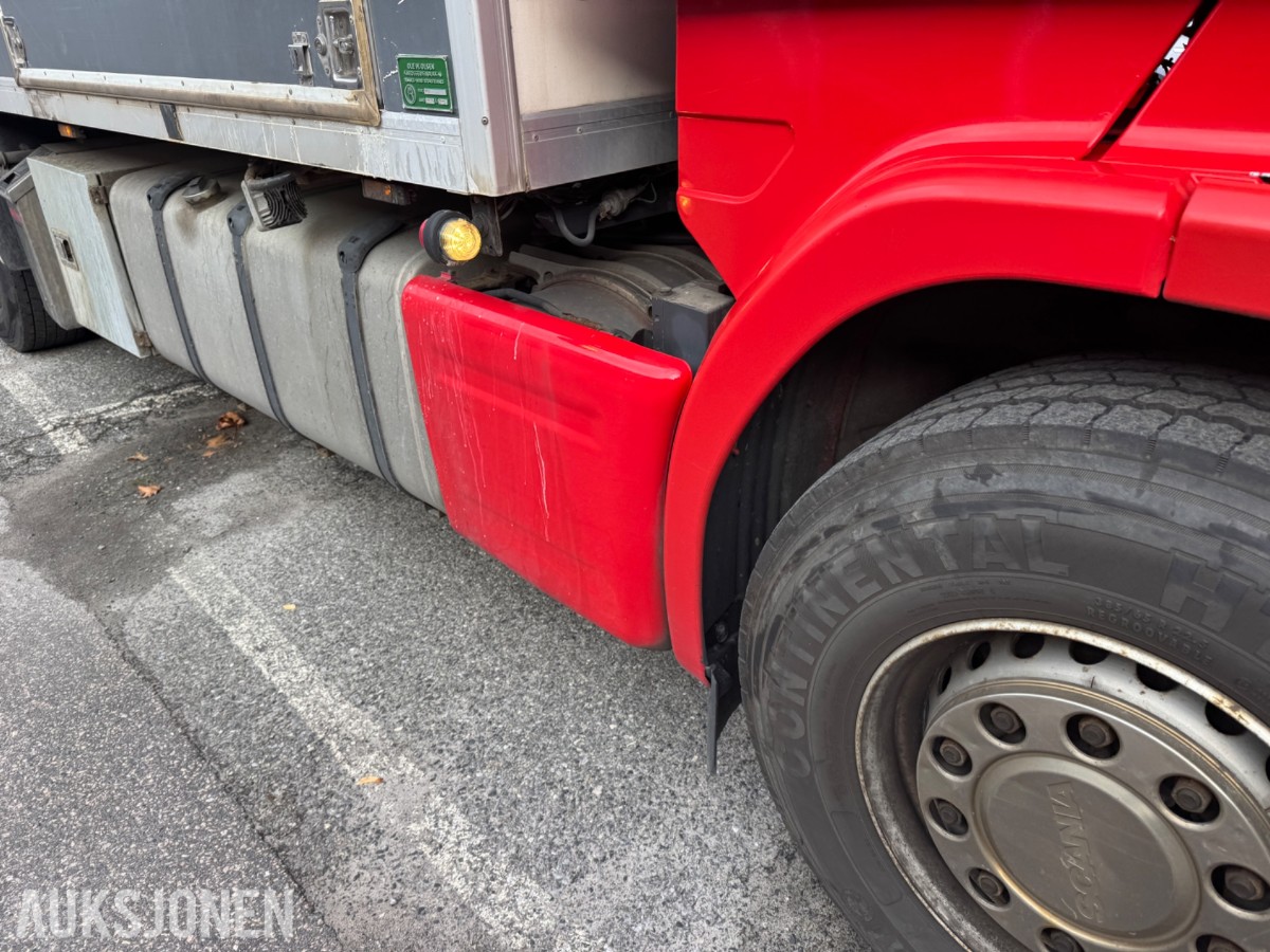 Scania R 480 skapbil med bakløfter, Opticruise, ryggekamera og hengerfeste