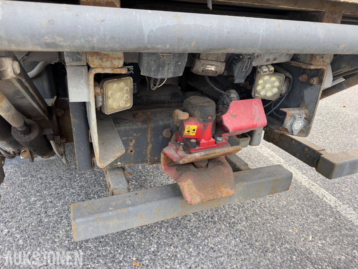 Scania R 480 skapbil med bakløfter, Opticruise, ryggekamera og hengerfeste