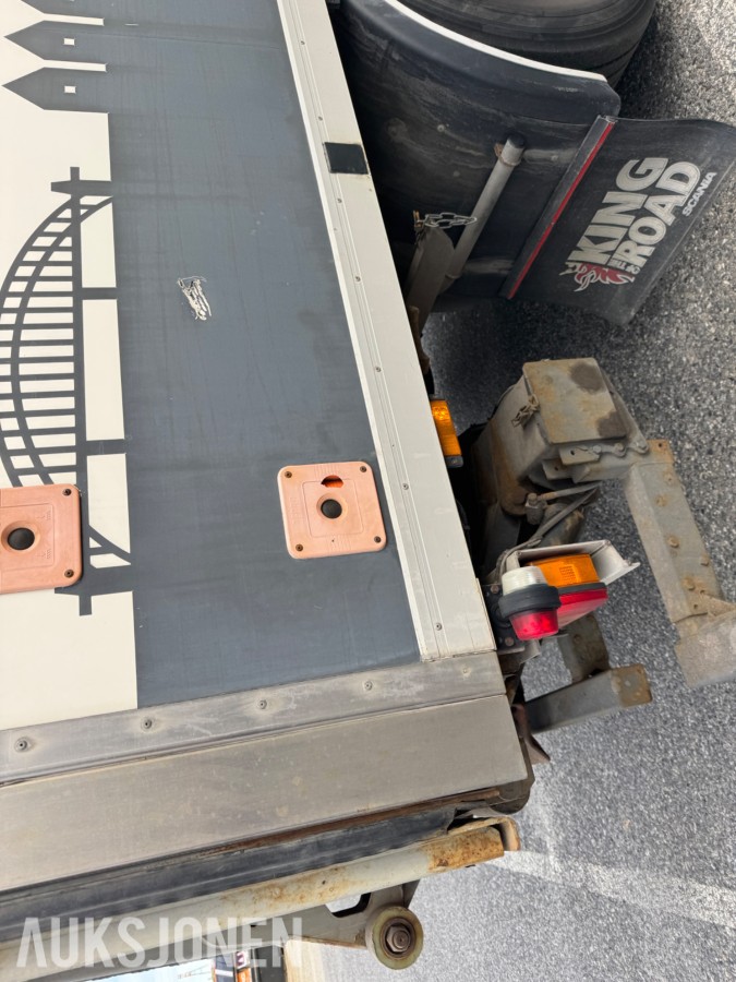 Scania R 480 skapbil med bakløfter, Opticruise, ryggekamera og hengerfeste