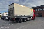 Scania R 480 skapbil med bakløfter, Opticruise, ryggekamera og hengerfeste