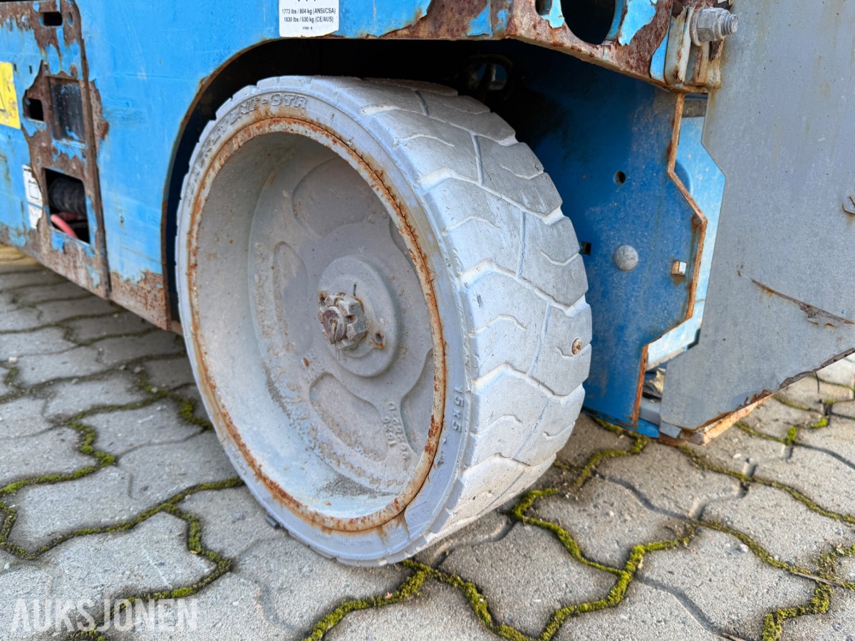 2010 Genie GS2632 Sakselift / 497 Timer