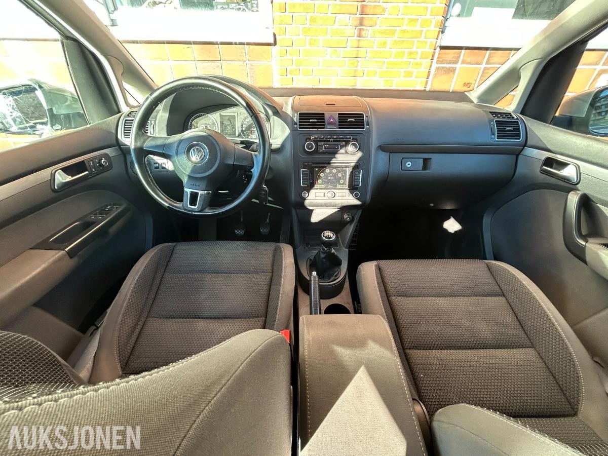 2012 Volkswagen Touran 1.6L TDI 105HK 7 SETER hengerfeste