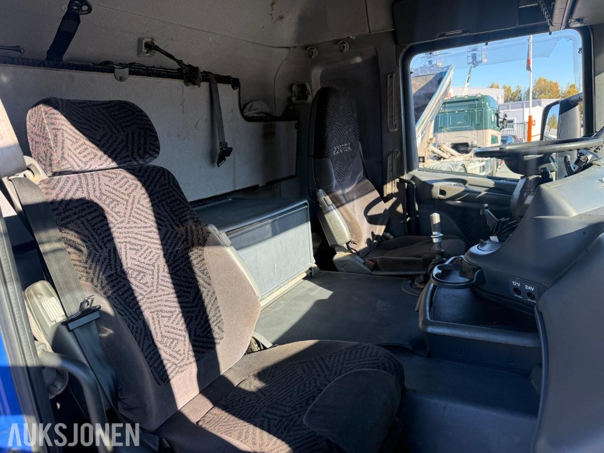 2002 Scania R 124G Krokbil