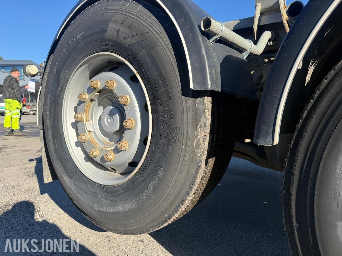 2002 Scania R 124G Krokbil