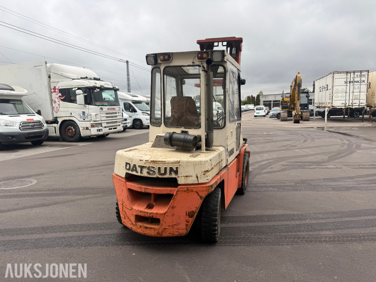 1983 Datsun YGF03A40 dieseltruck - løftekapasitet 4 000 kg