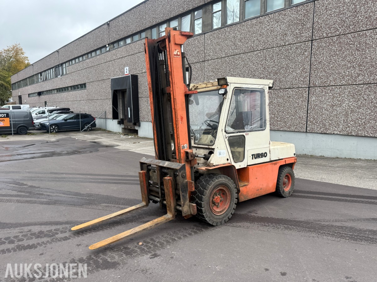 1983 Datsun YGF03A40 dieseltruck - løftekapasitet 4 000 kg