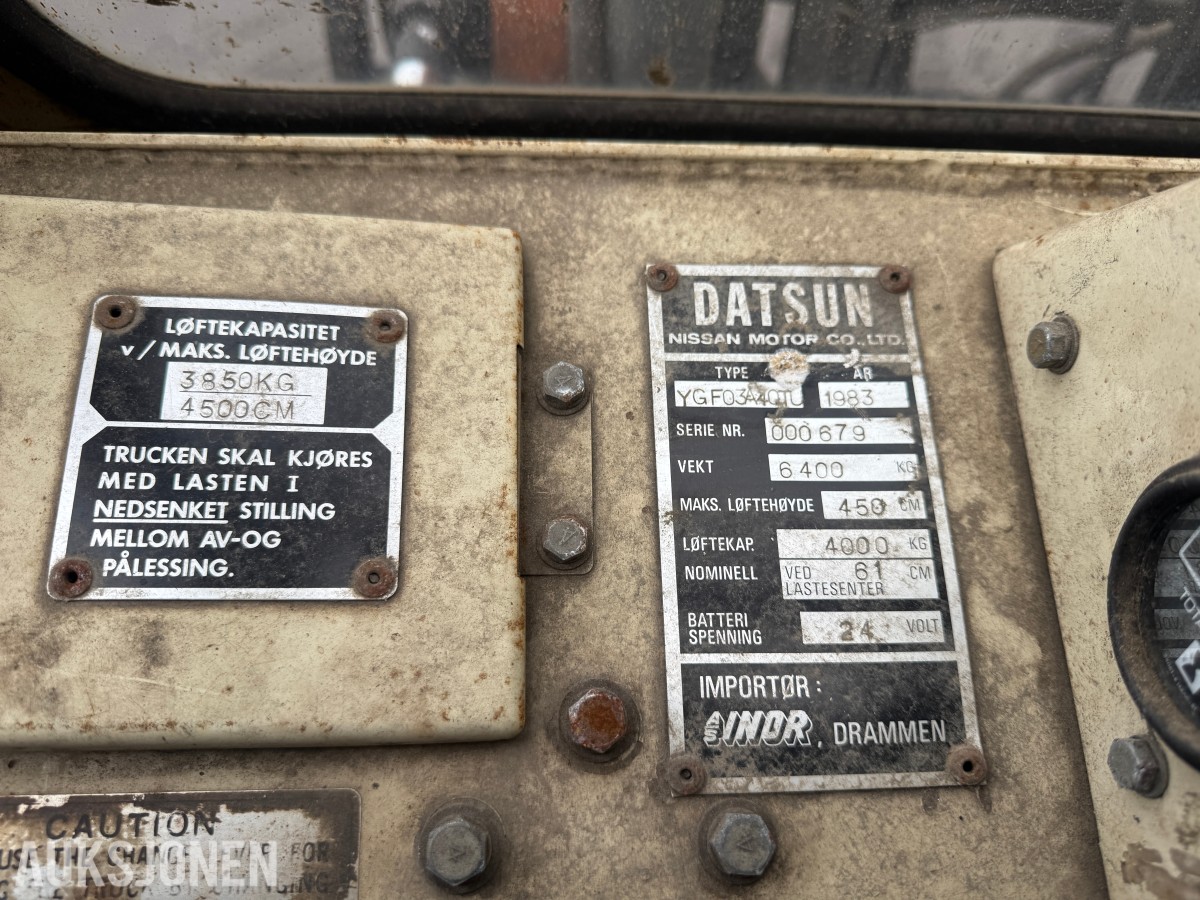1983 Datsun YGF03A40 dieseltruck - løftekapasitet 4 000 kg