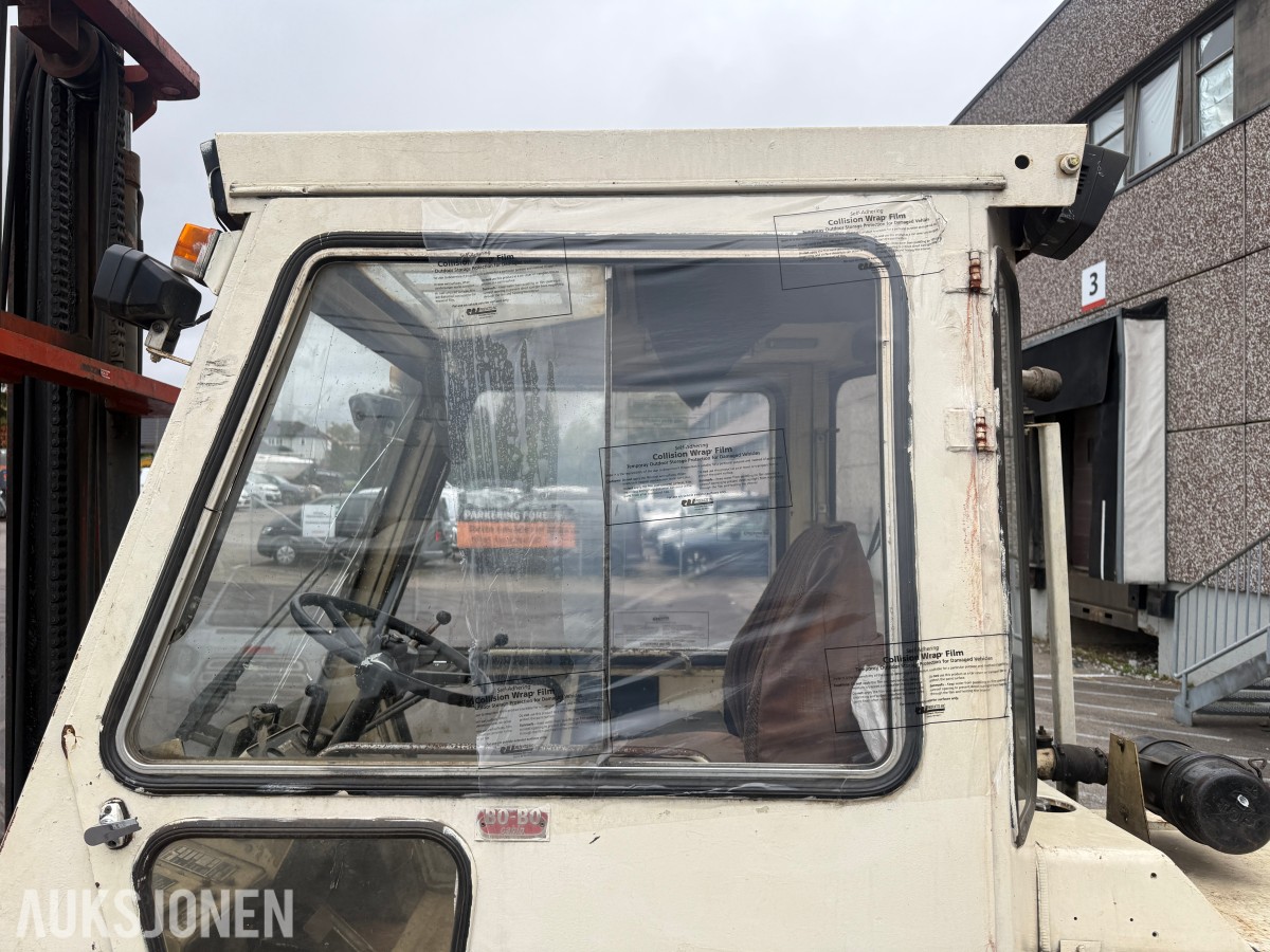 1983 Datsun YGF03A40 dieseltruck - løftekapasitet 4 000 kg