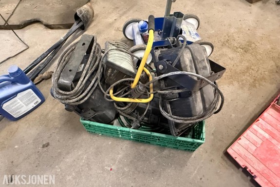 Pakke med LED Arbeidslys - sykebåre - stolpespade