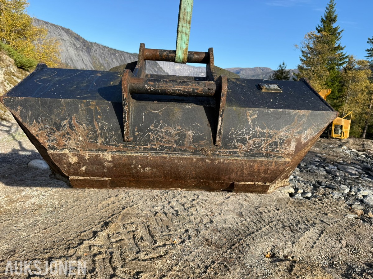 2020 Hardlife pusseskuffe 1600 mm – S60 feste – 600 liter