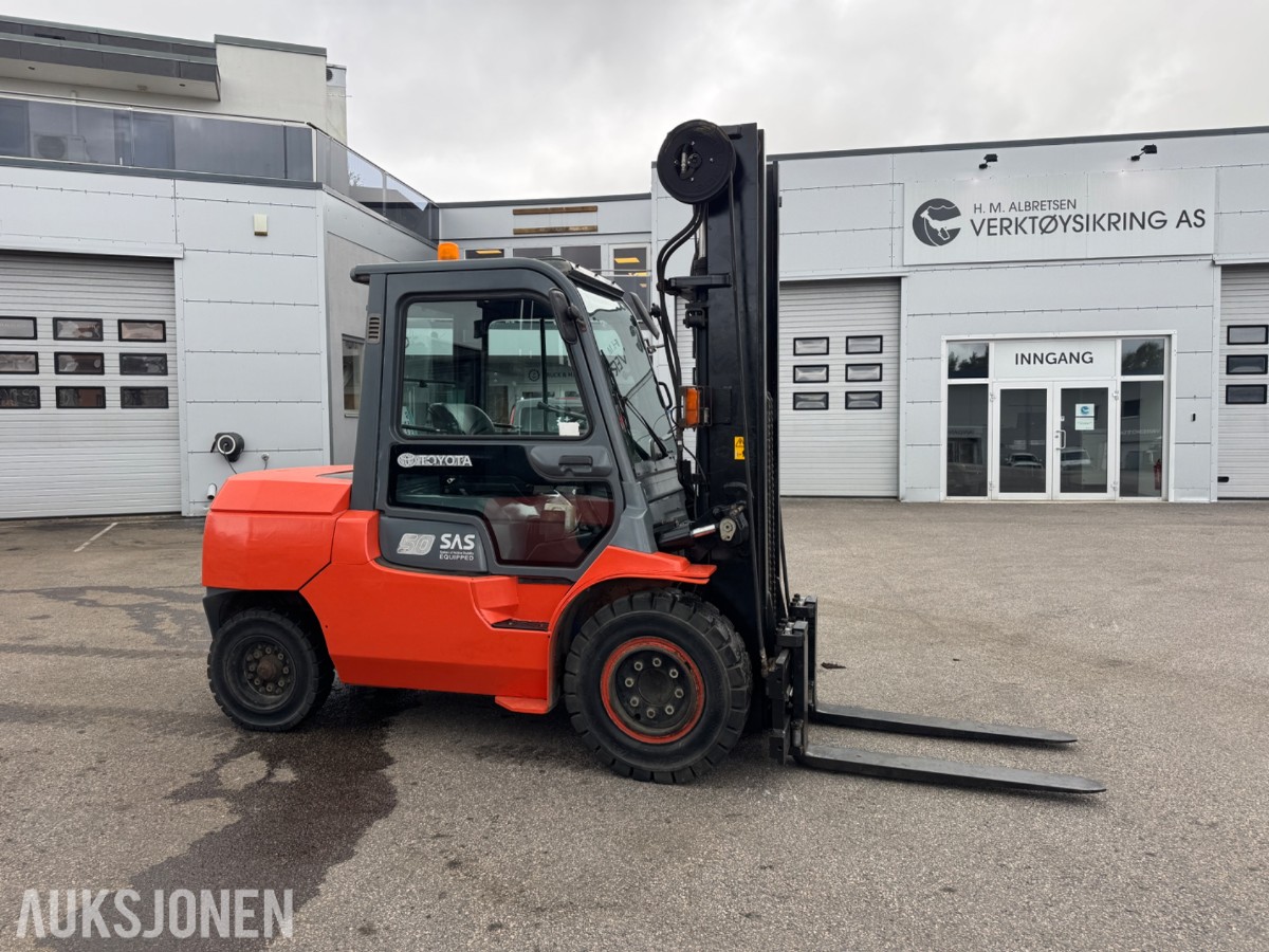 Toyota 02-7FD45 motvektstruck, spreder, sideskift, friløft