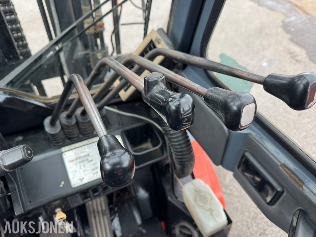 Toyota 02-7FD45 motvektstruck, spreder, sideskift, friløft