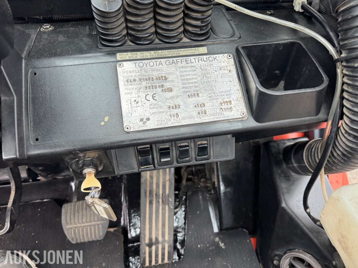 Toyota 02-7FD45 motvektstruck, spreder, sideskift, friløft