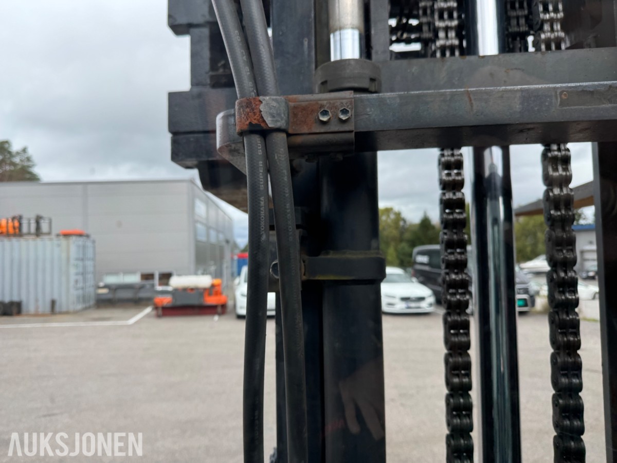 Toyota 02-7FD45 motvektstruck, spreder, sideskift, friløft