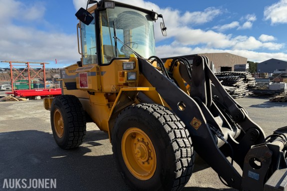 1994 Volvo BM L70B hjullaster, 10 300 kg - SELGES MED HJULLASTERSKUFFE