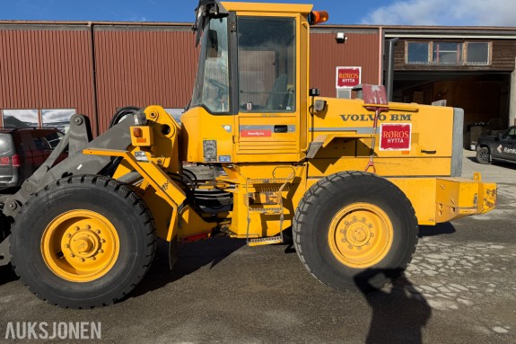 1994 Volvo BM L70B hjullaster, 10 300 kg - SELGES MED HJULLASTERSKUFFE