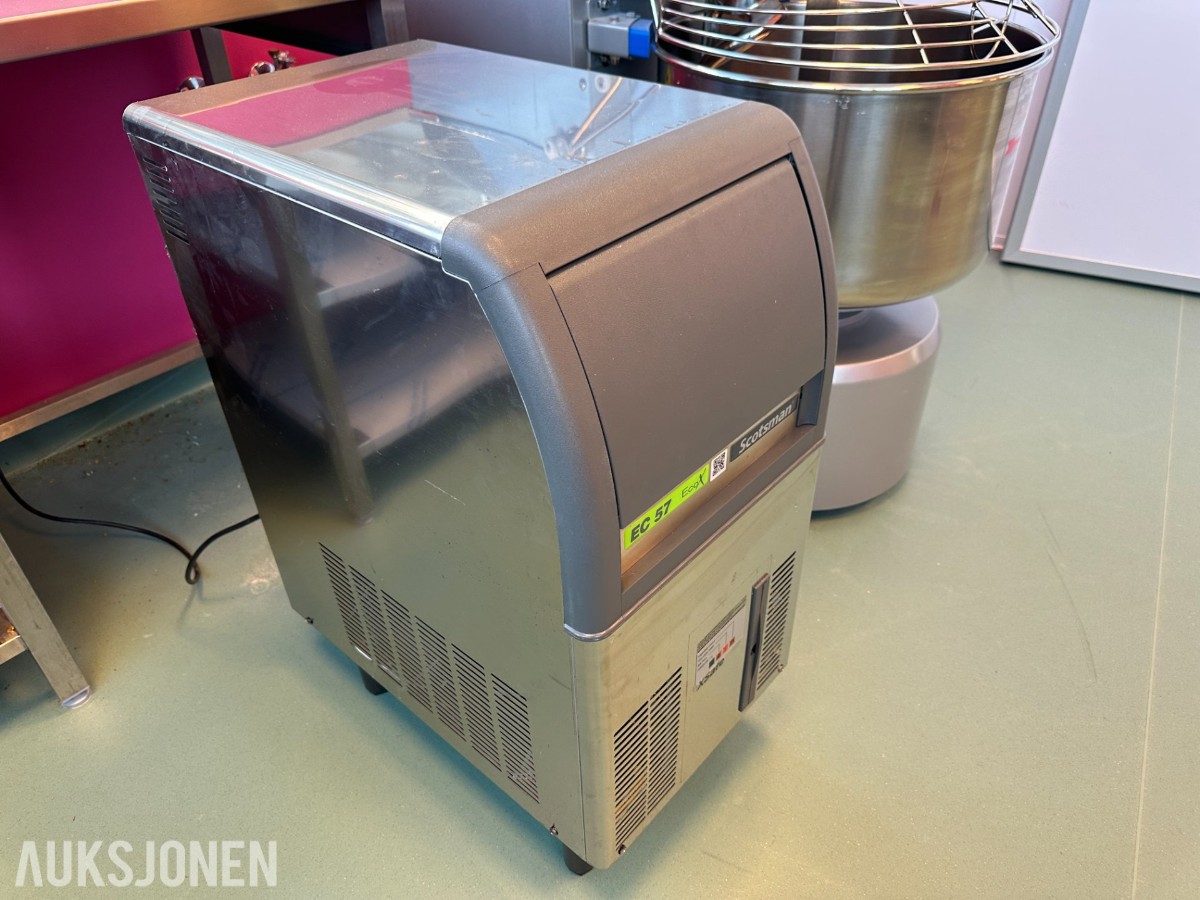 Scotsman EC 57 EcoX Ismaskin | Integrert isbeholder | 230V