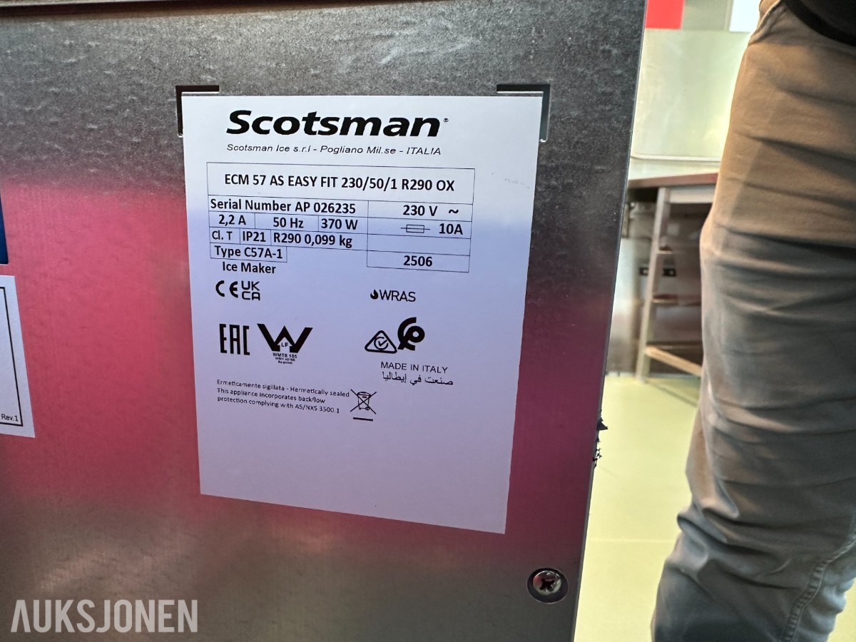 Scotsman EC 57 EcoX Ismaskin | Integrert isbeholder | 230V