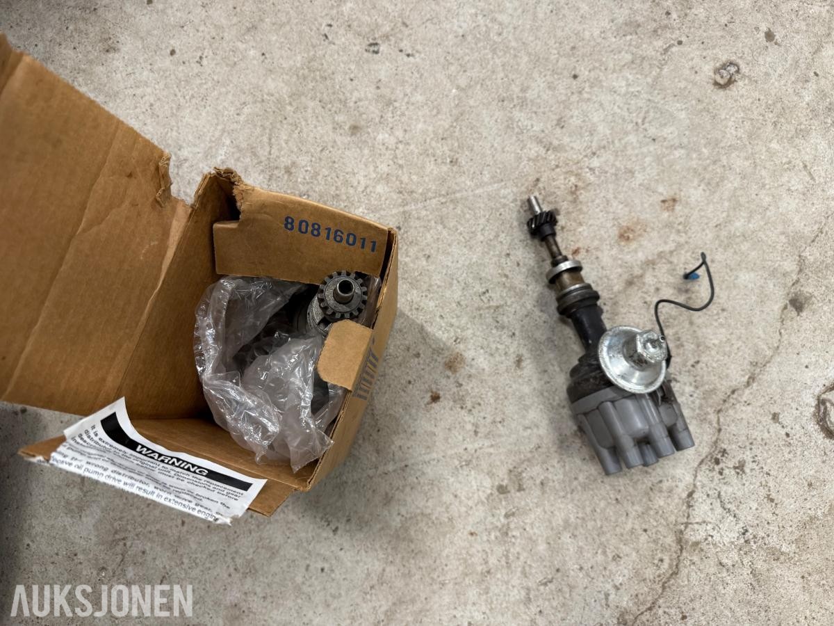 Chevrolet  305 motor med 2 stk fordelere