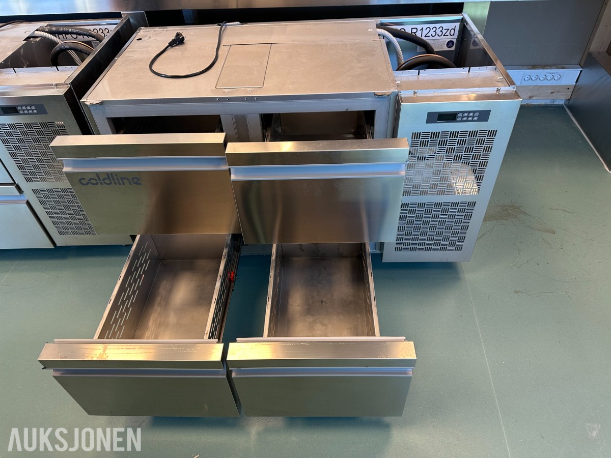 2025 Coldline TS13/4ME-710 kjølebenk | 4 skuffer | Rustfritt stål