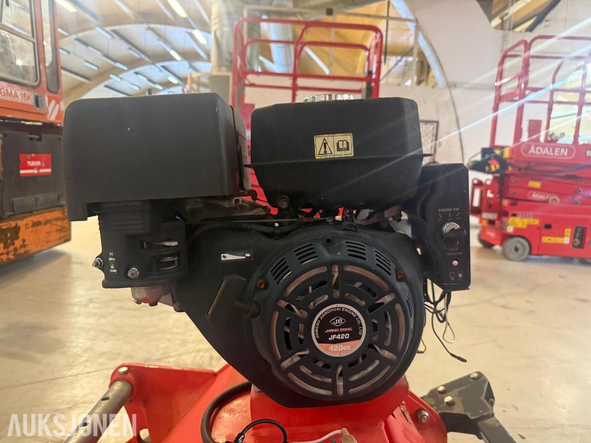 2020 ATV120 beitepusser med bensinmotor, 234 kg