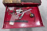 Verktøyvogn med skrustikke og verkstedmateriell