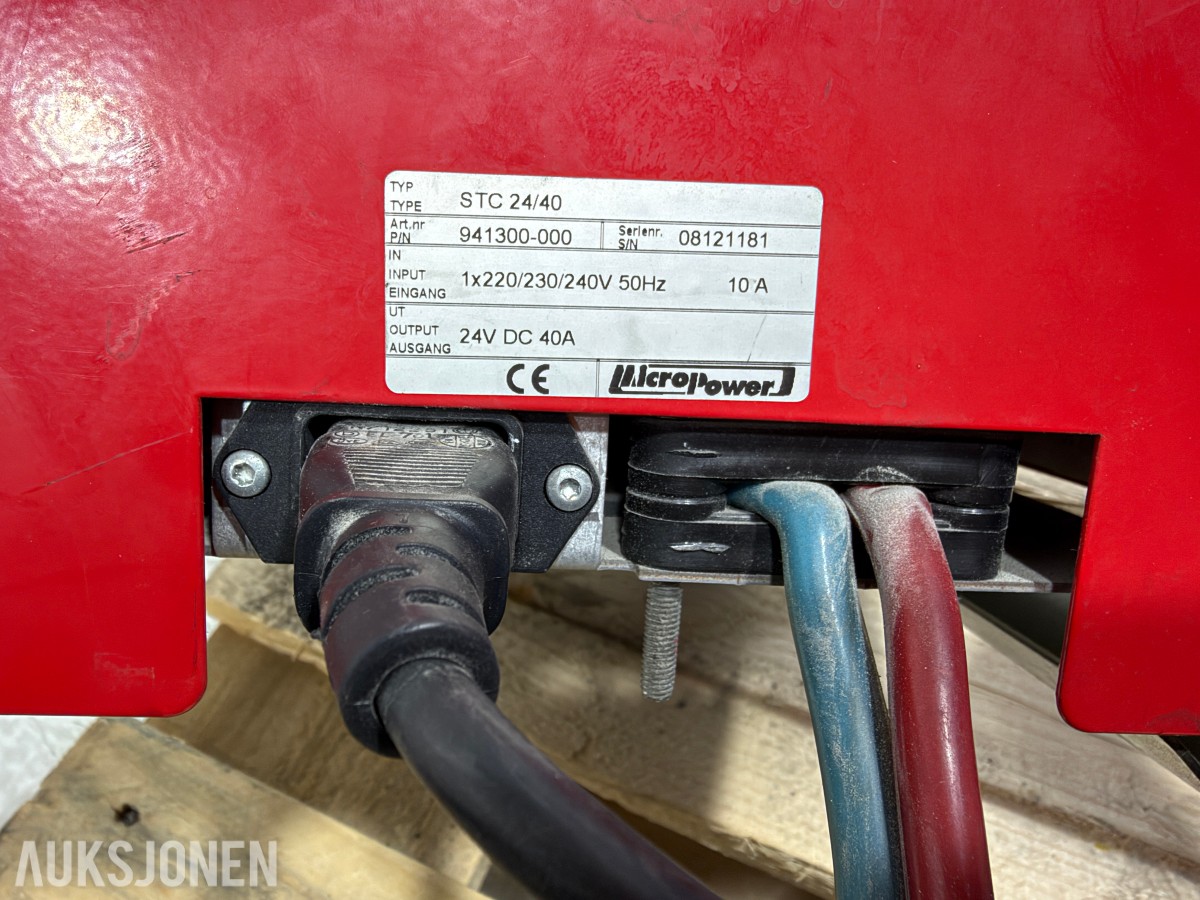 Hawker EnerSys TE 48V 80A og Micropower STC 24/40 batteriladere