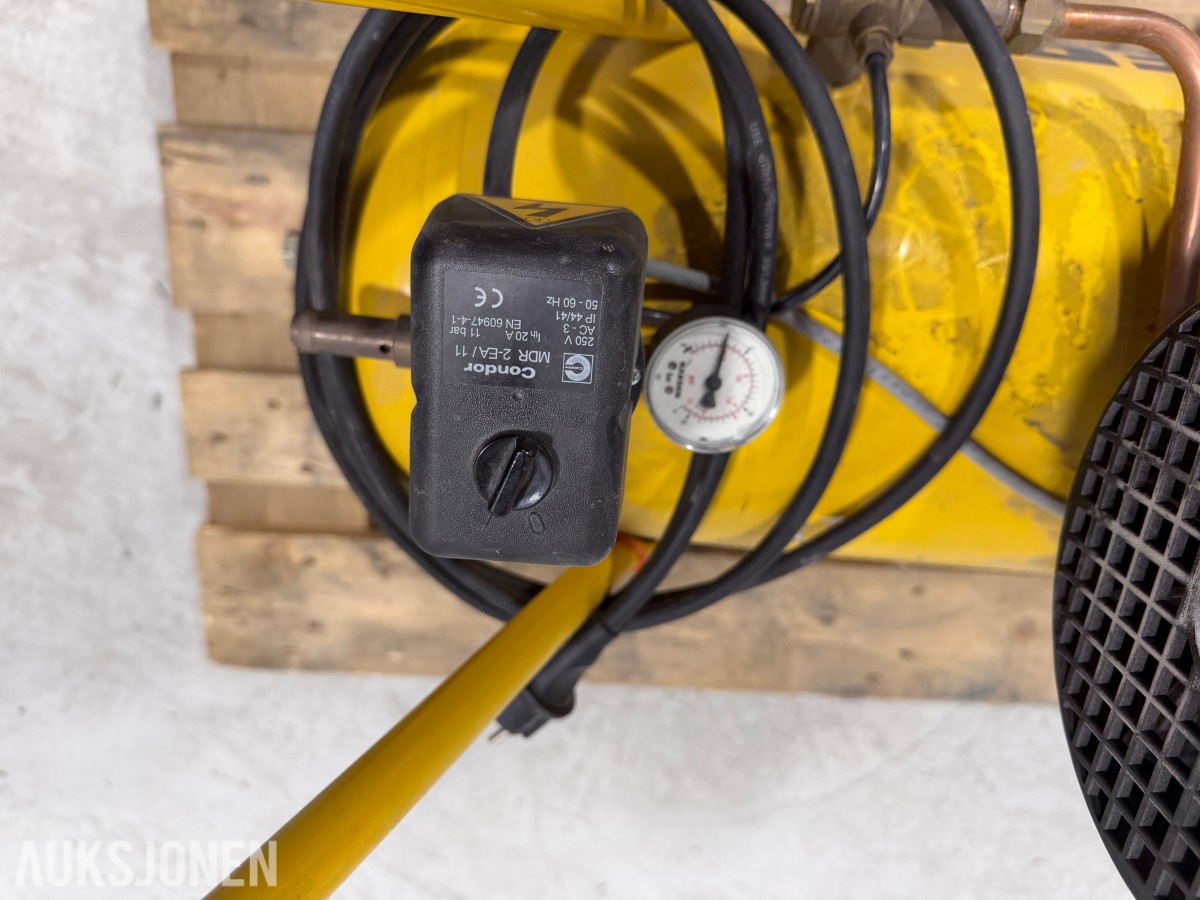 2012 Kaeser Premium 300/40 W kompressor 10 bar