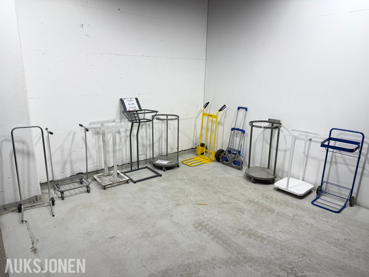 Parti sekketraller og avfallsstativ